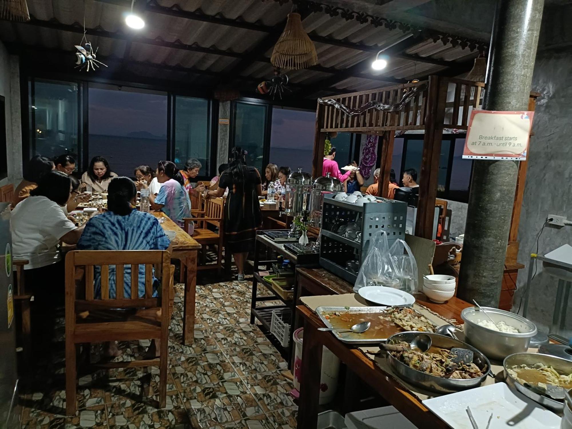 Poohry Seaview Apartman Ko Lanta Kültér fotó