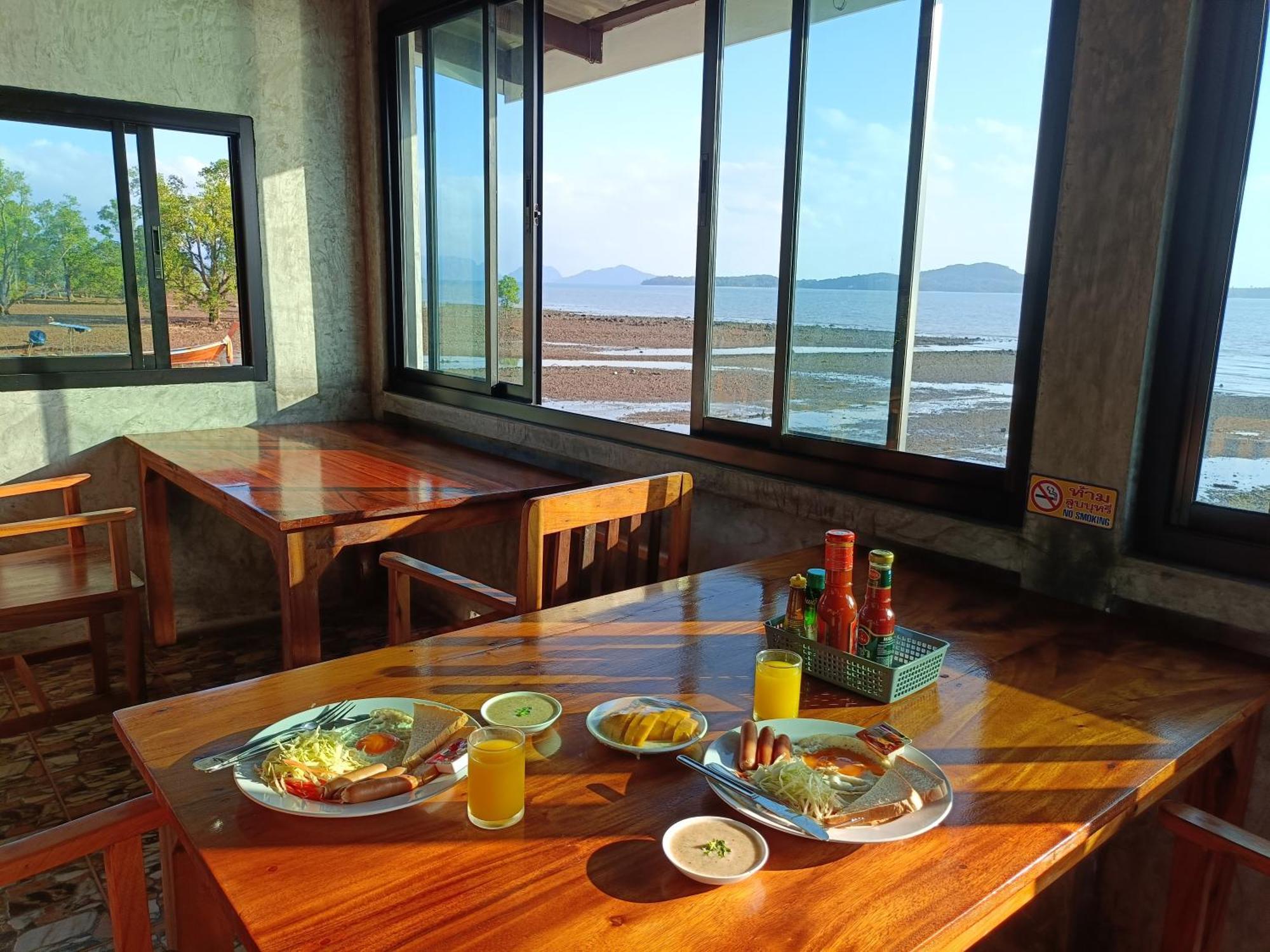 Poohry Seaview Apartman Ko Lanta Kültér fotó