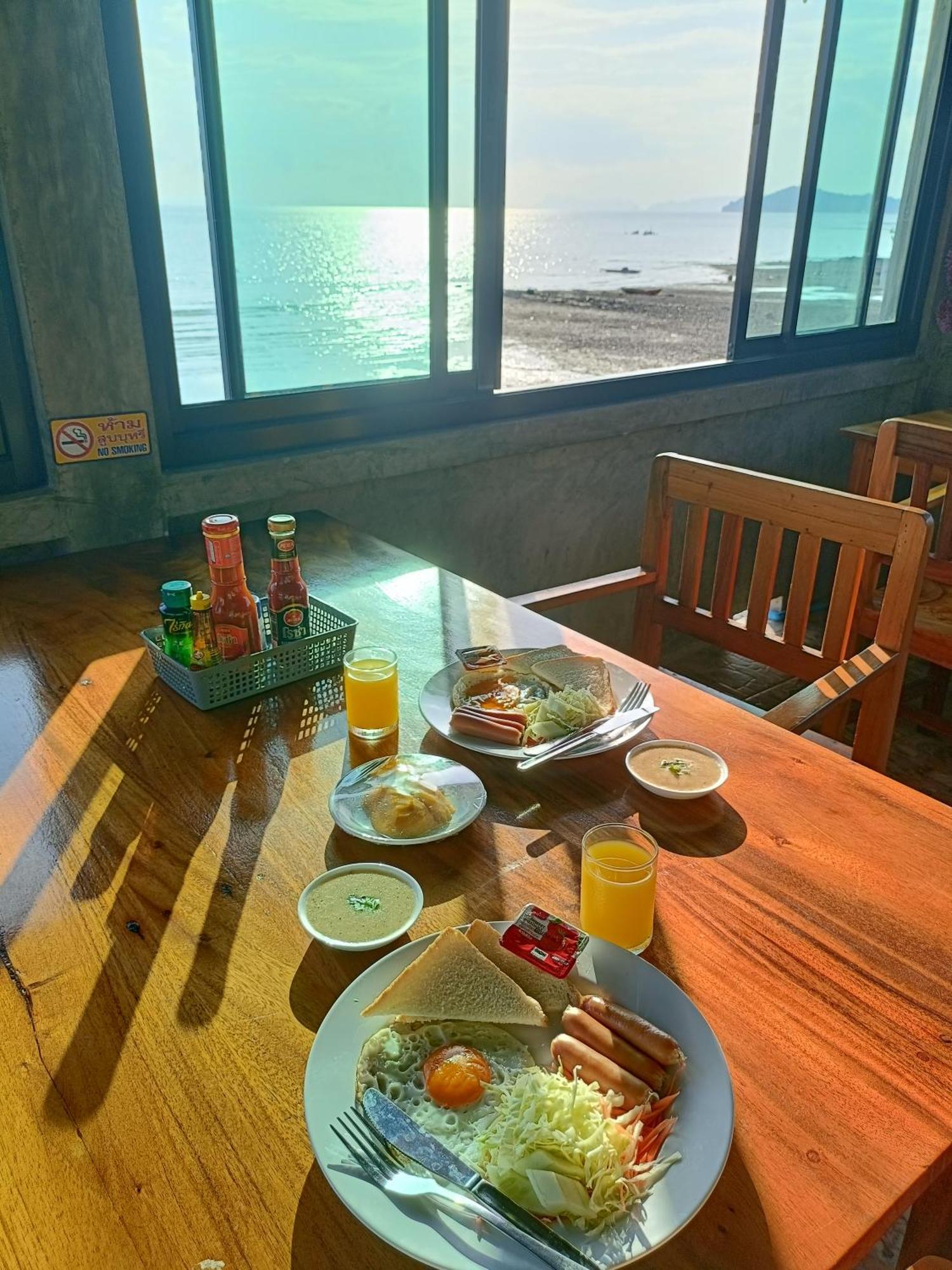 Poohry Seaview Apartman Ko Lanta Kültér fotó
