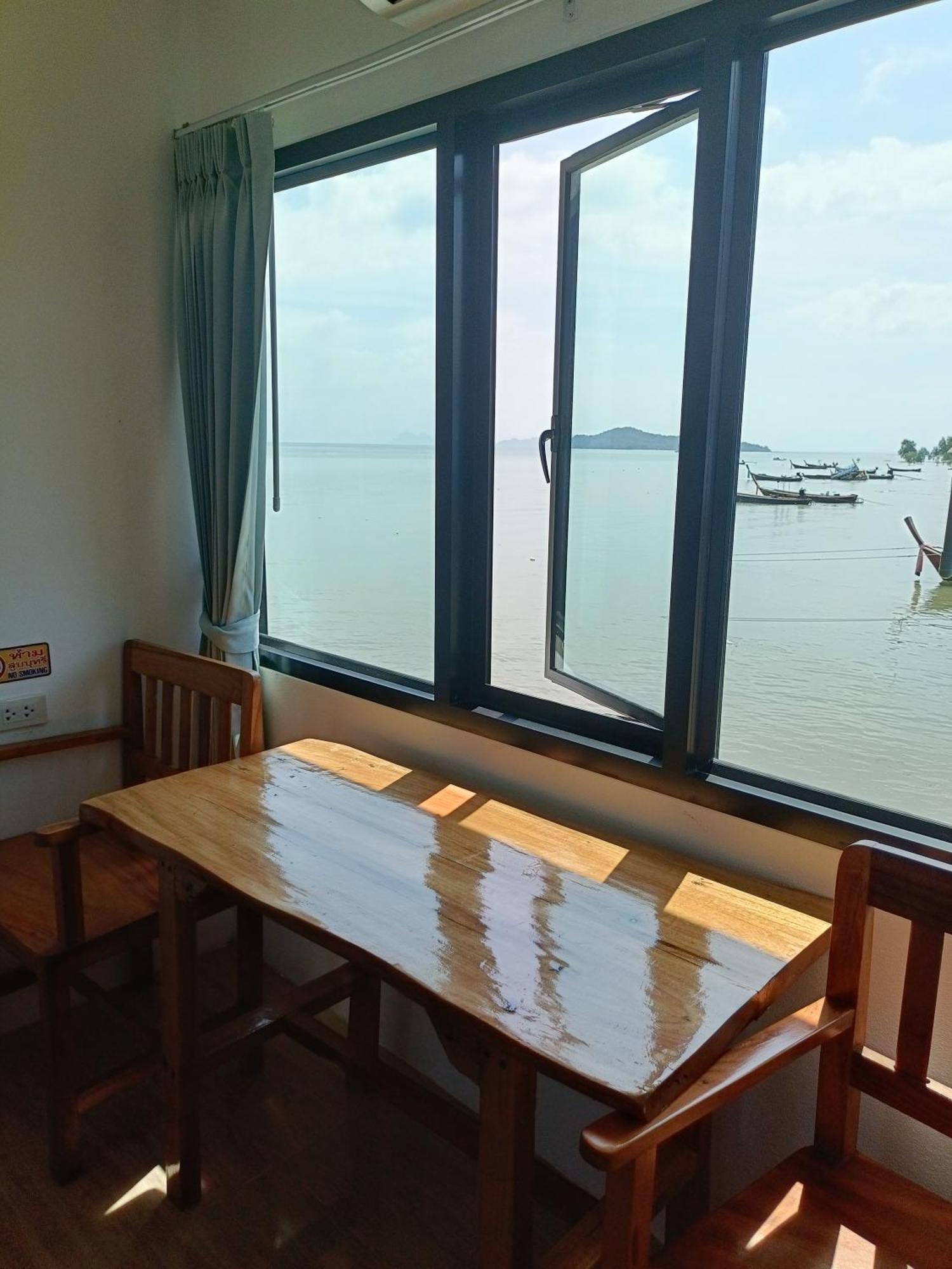Poohry Seaview Apartman Ko Lanta Kültér fotó