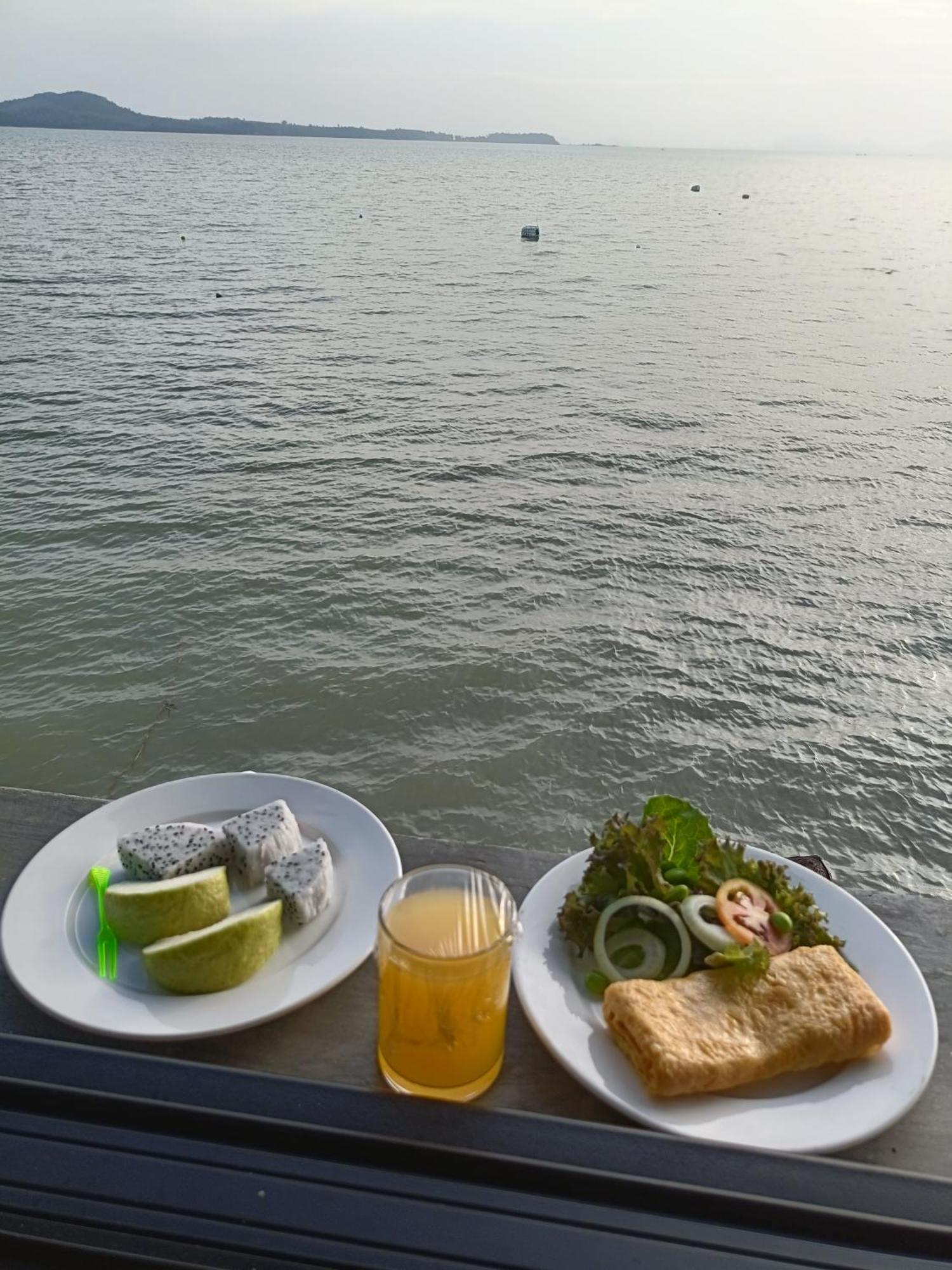 Poohry Seaview Apartman Ko Lanta Kültér fotó