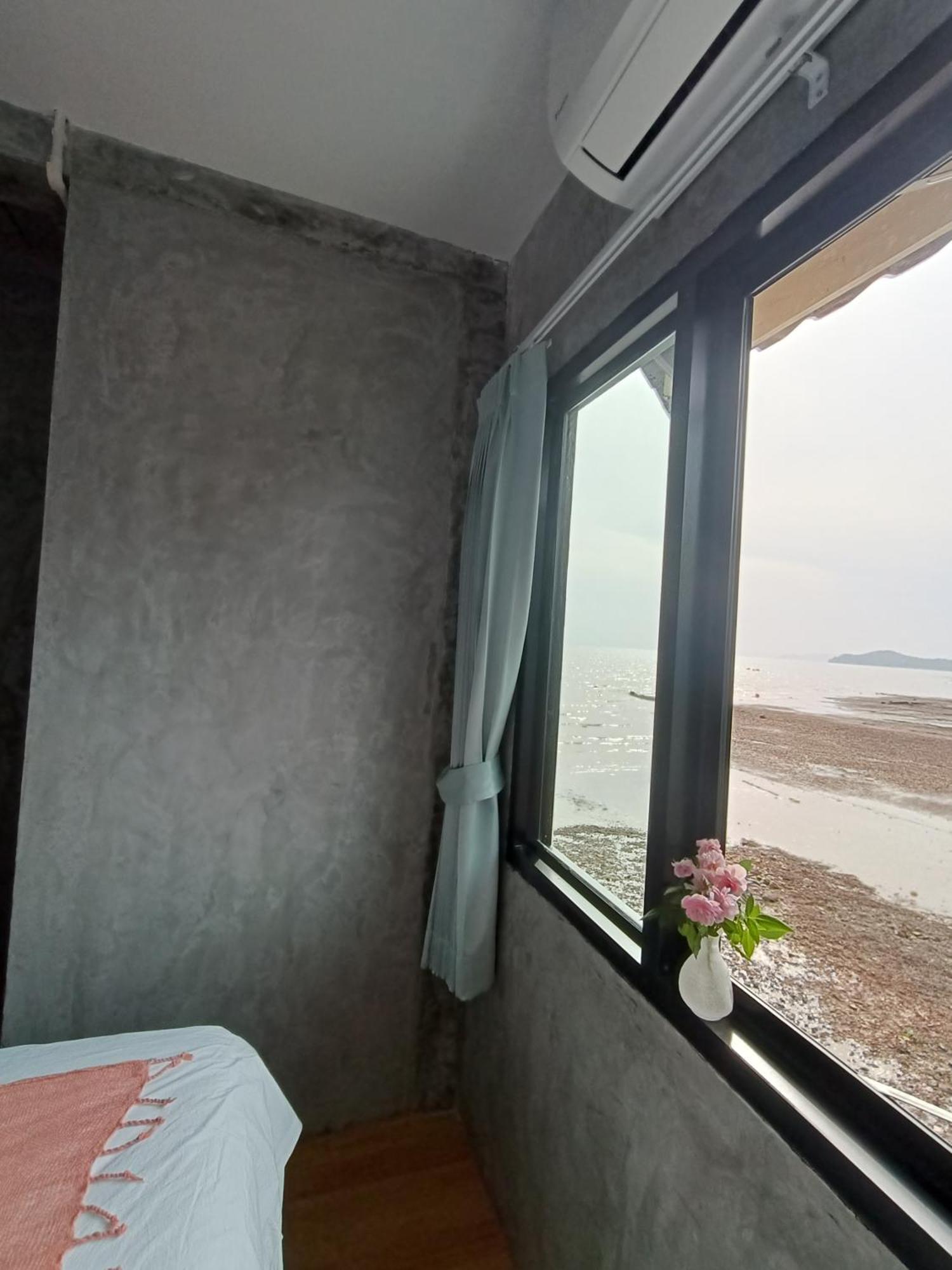 Poohry Seaview Apartman Ko Lanta Kültér fotó